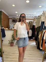 Yakası  Bağlamalı  Kısa Kollu Brodeli  Bluz