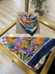 Çiçek Desenli Mavili  İpek Fular